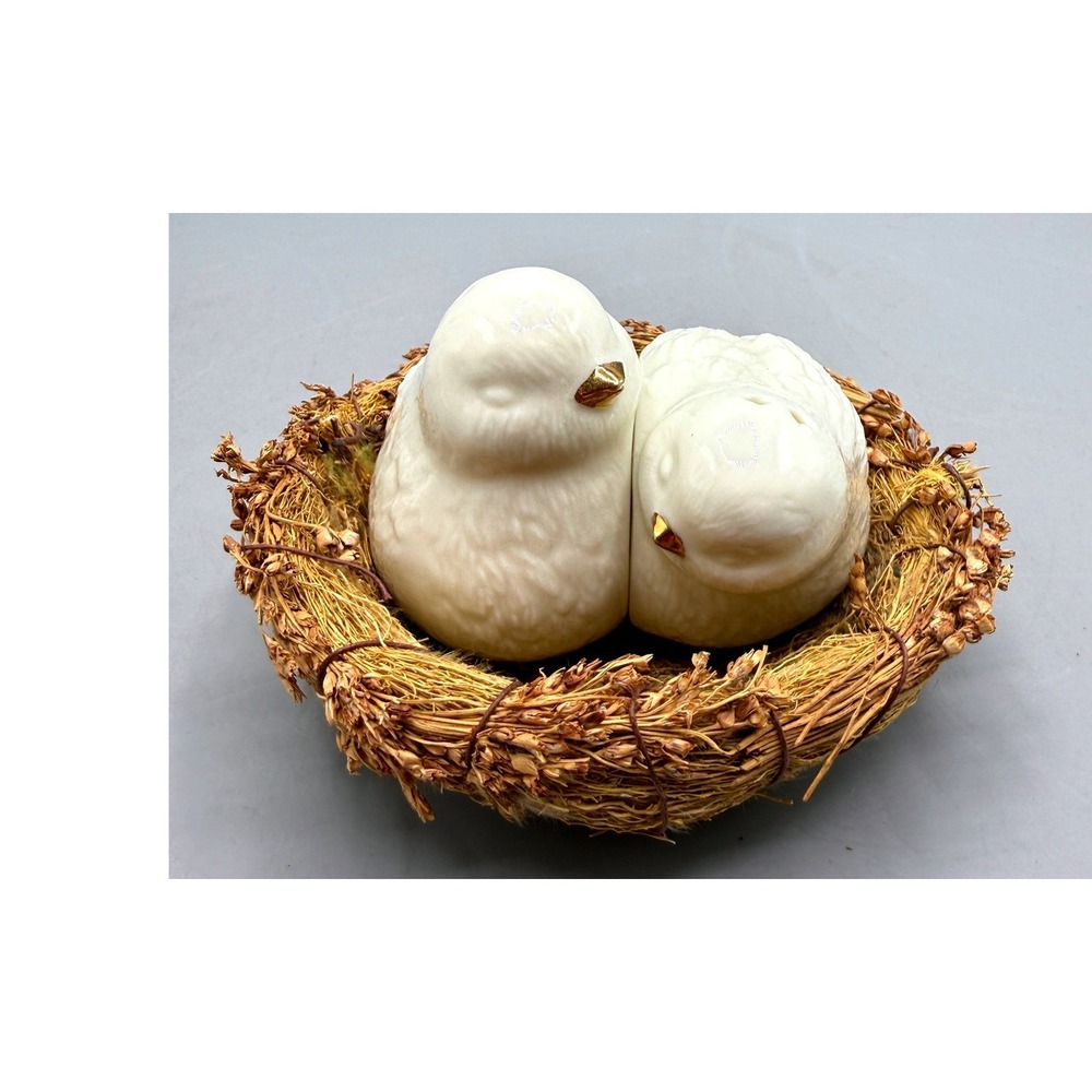 Vintage 1986 George Good White Ceramic Birds in Nest Salt and Pepper Shakers Set